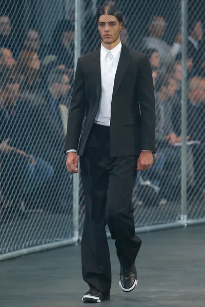Look 54